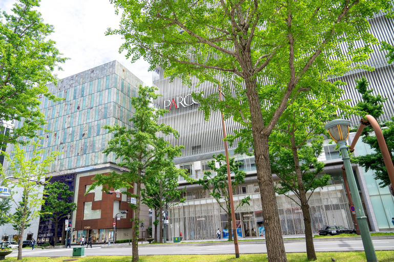 Exterior & Views 12