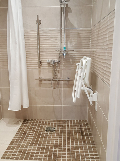 Bathroom 4, The Lodge Hotel, Causeway Coast and Glens