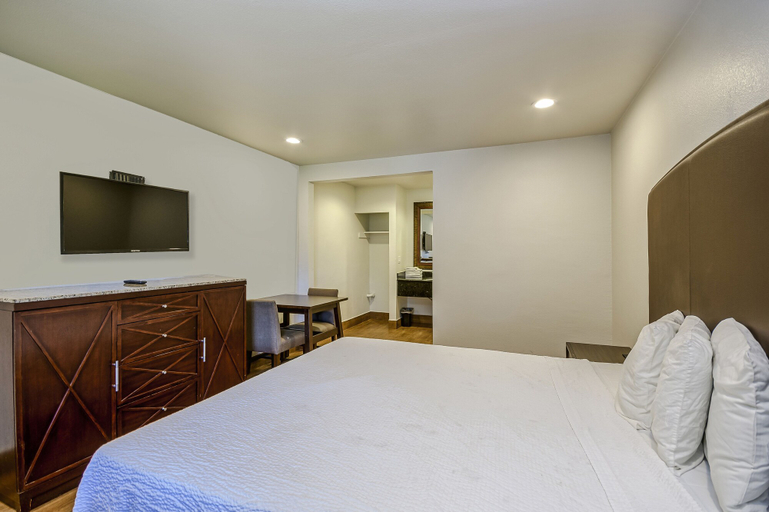Bedroom 3, Hyland Motel Van Nuys, Los Angeles