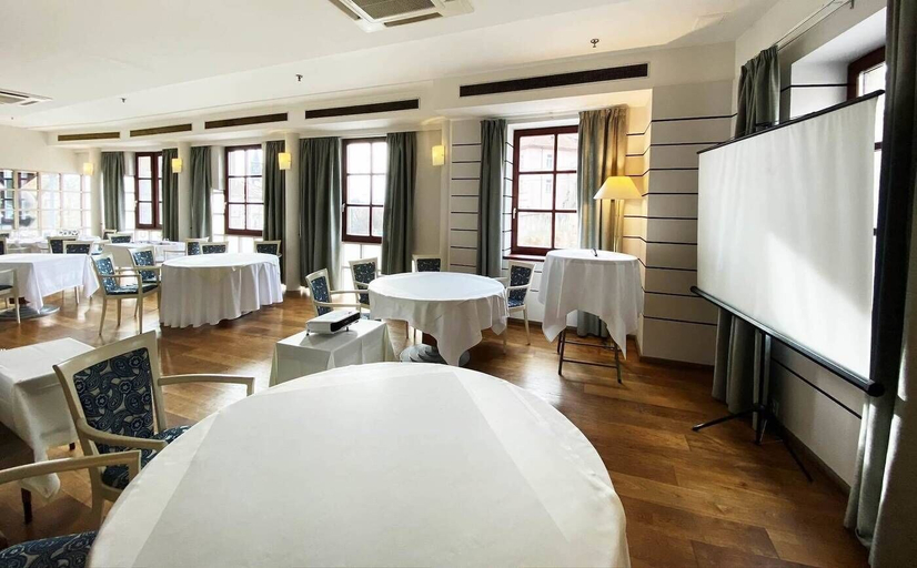 Food & Drinks 5, Hotel Hoffmeister, Praha 6