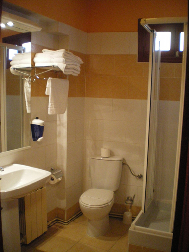 Bathroom 4, La Pensión del Camino, Burgos