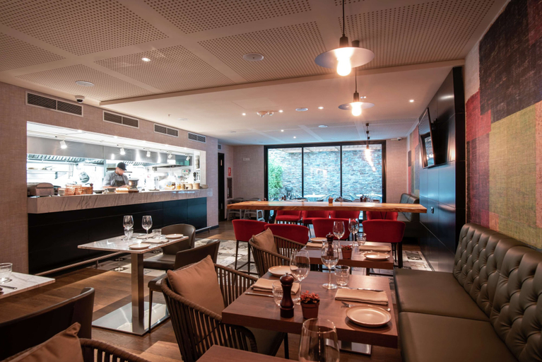 Food & Drinks 5, SORO Montevideo, Curio Collection by Hilton, Montevideo
