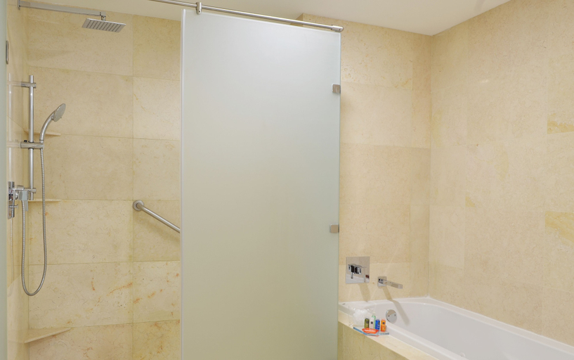 Bathroom 5, Sheraton Leon, León