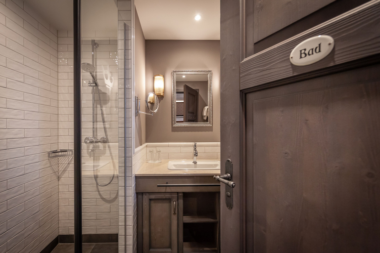 Bathroom 4, Europa-Park Erlebnis-Resort, Hotel Krønasår, Ortenaukreis