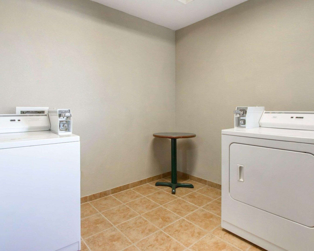 Others 5, Comfort Inn Bolivar, Polk