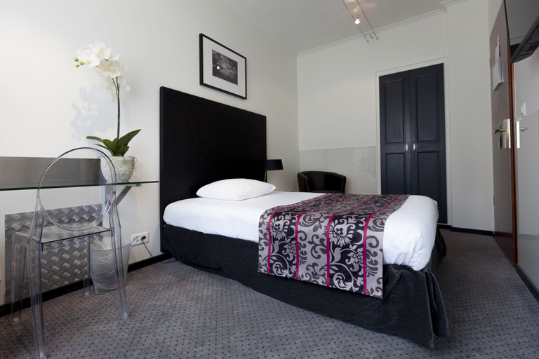 Bedroom 2, Hotel Suisse, Genève