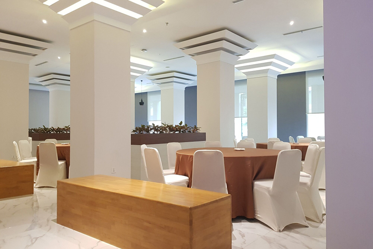 Food & Drinks 4, Travel Hub Hotel Kualanamu Airport, Deli Serdang