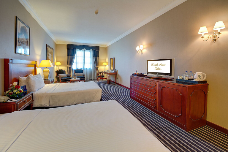Bedroom 3, Royal Ascot Hotel, Dubai