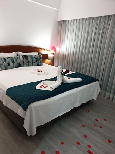 Bedroom 3, Apulia Praia Hotel, Esposende