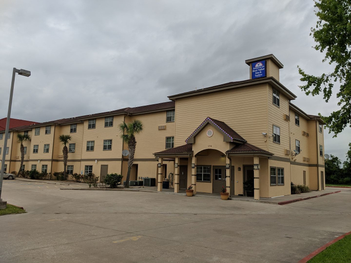 Exterior & Views 2, Americas Best Value Inn & Suites Winnie, Chambers