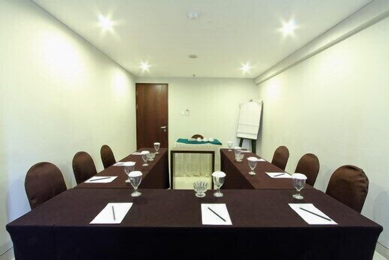 Business Facilities 15