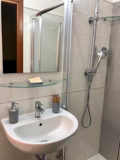 Bathroom 3, Il Piccolo Albergo Matera, Matera
