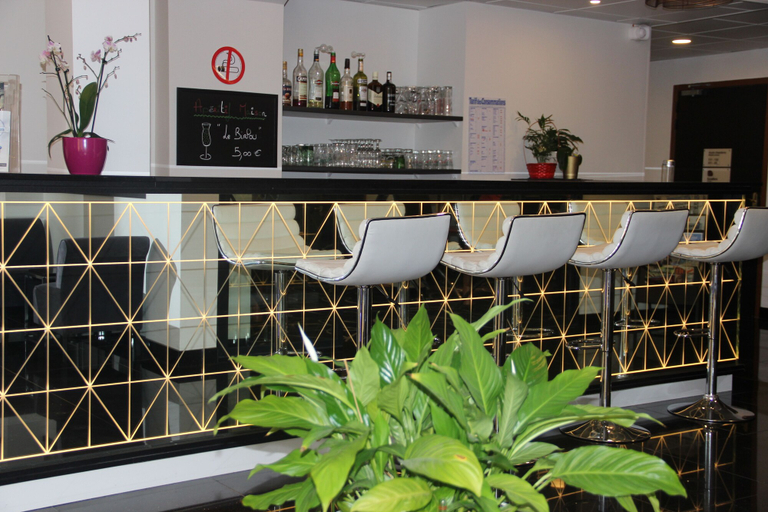 Food & Drinks 5, Hôtel Kyriad Saint Quentin en Yvelines - Montigny, Yvelines