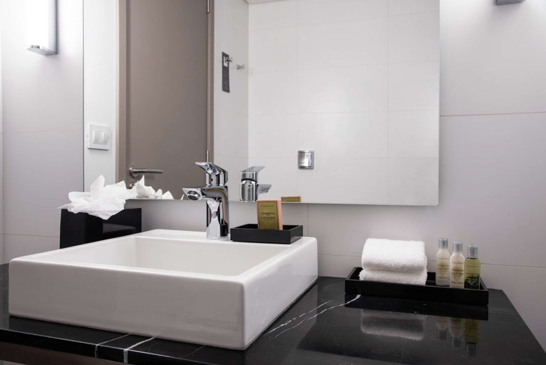 Bathroom 4, SORO Montevideo, Curio Collection by Hilton, Montevideo