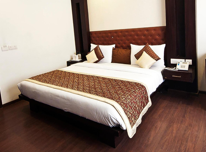 Bedroom 3, Hotel Divine Paradise, Delhi