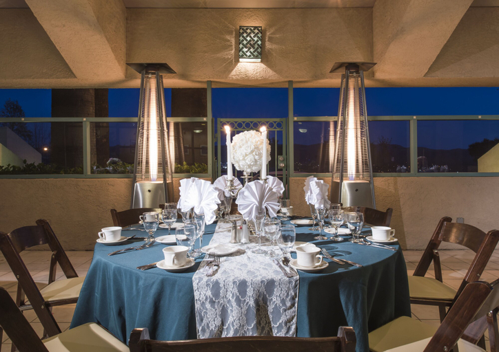 Food & Drinks 4, Grand Vista Hotel, Ventura