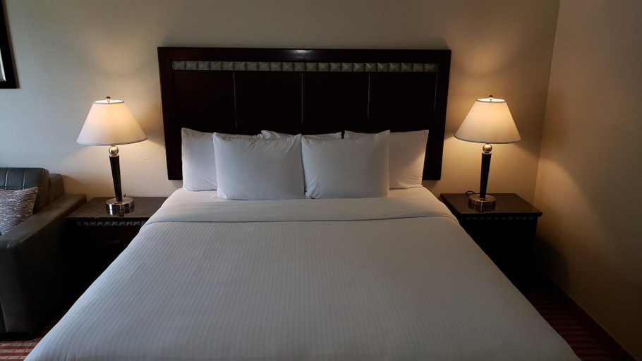 Bedroom 3, Oak Tree Inn, Los Angeles