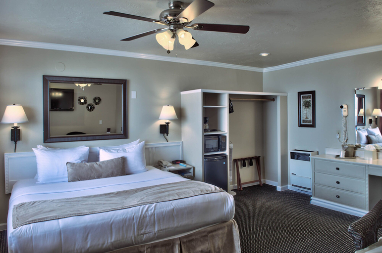 Bedroom 3, Lovers Point Inn, Monterey