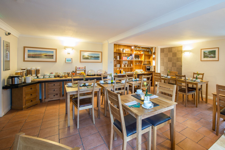 Food & Drinks 5, Tudor Lodge, Gwynedd