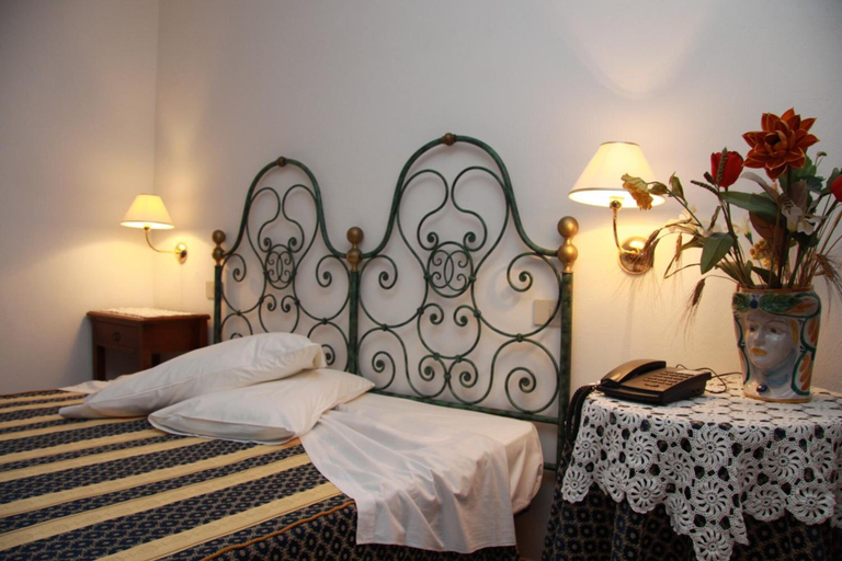 Bedroom 4, Taormina Garden Hotel, Messina