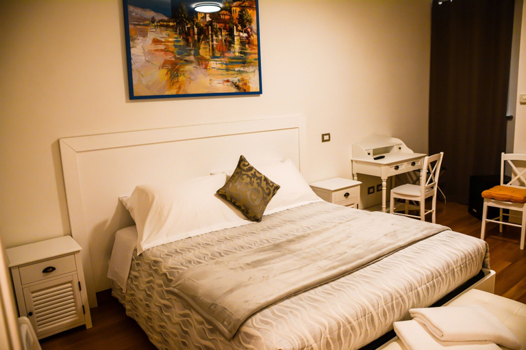 Bedroom 3, Atlantis Inn Castelgandolfo, Rome