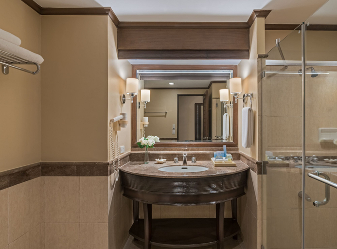 Bathroom 5, Henann Regency Resort & Spa, Malay