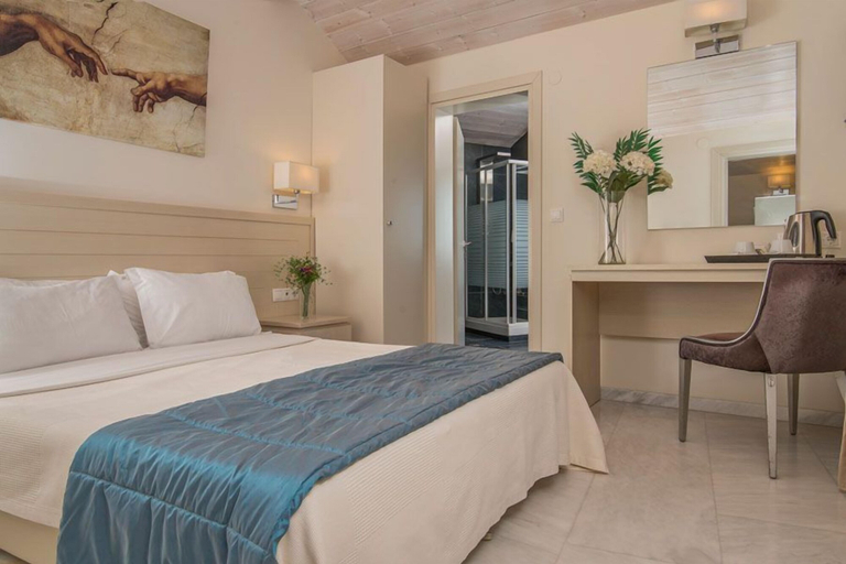 Bedroom 3, Cosmopolitan Hotel by GHH, Central Macedonia