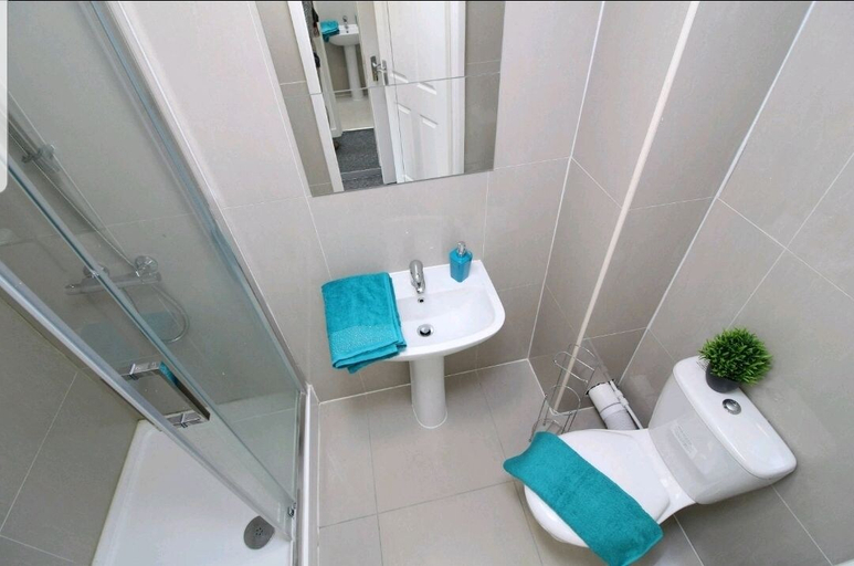 Bathroom, BlueOne Serviced Apts - Kelham Island, Sheffield