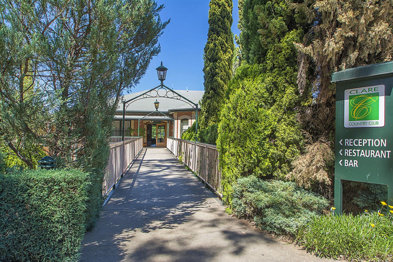 Exterior & Views 2, Clare Country Club, Clare and Gilbert Valleys