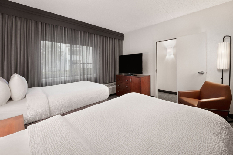Bedroom 3, Courtyard by Marriott Memphis Airport, Shelby