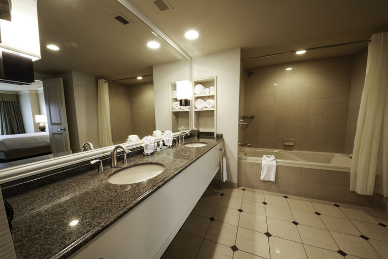 Bathroom 4, Hollywood Casino & Hotel St. Louis, Saint Louis