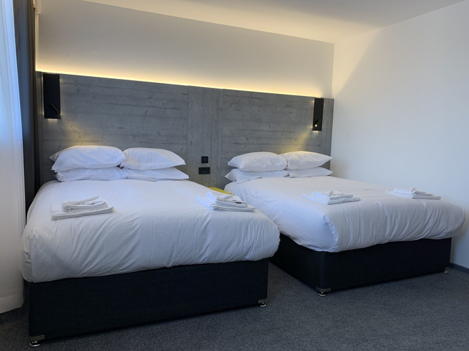 Bedroom 2, Motel Air - Glasgow Airport, Renfrewshire