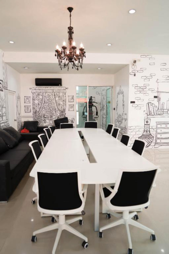 Business Facilities 3, RoomQuest Bangkok Sukhumvit 50, Khlong Toey