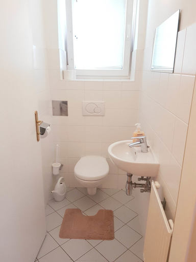 Bathroom 4, Hotel Haydn, Wien