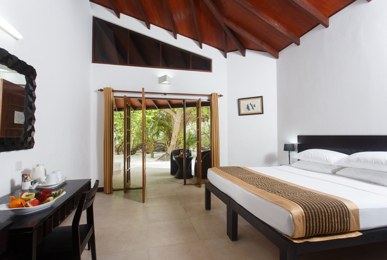 Bedroom 3, Embudu Village, Malé