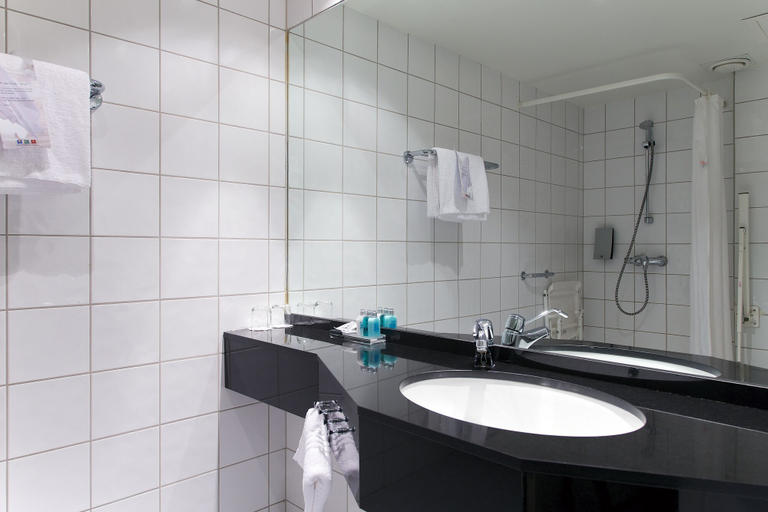 Bathroom 5, Home Hotel Aurora, Tromsø