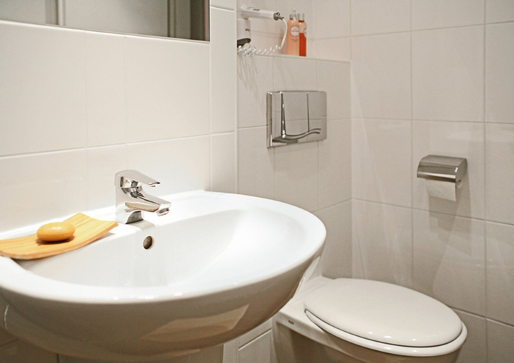 Bathroom 3, Hotel Lützow, Berlin