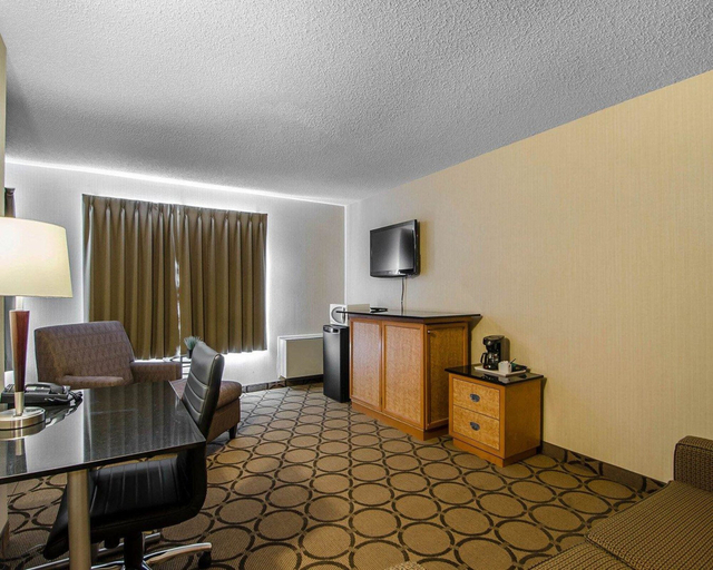 Bedroom 3, Comfort Inn Regina East, Division No. 6