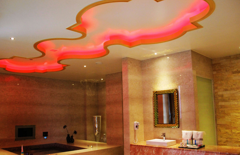 Bathroom 3, Yin Shui Han Motel, Kaohsiung