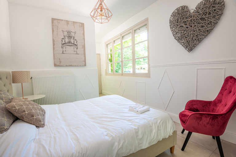Bedroom 4, Château Des Ayes, Isère