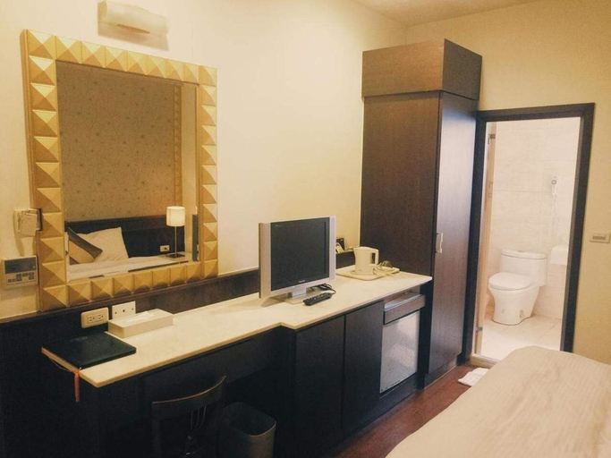 Bathroom 3, Jade Spring Hot Spring Hotel, Yilan