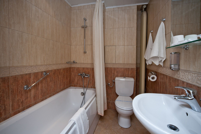 Bathroom 4, Slavyanska Beseda Hotel, Stolichna