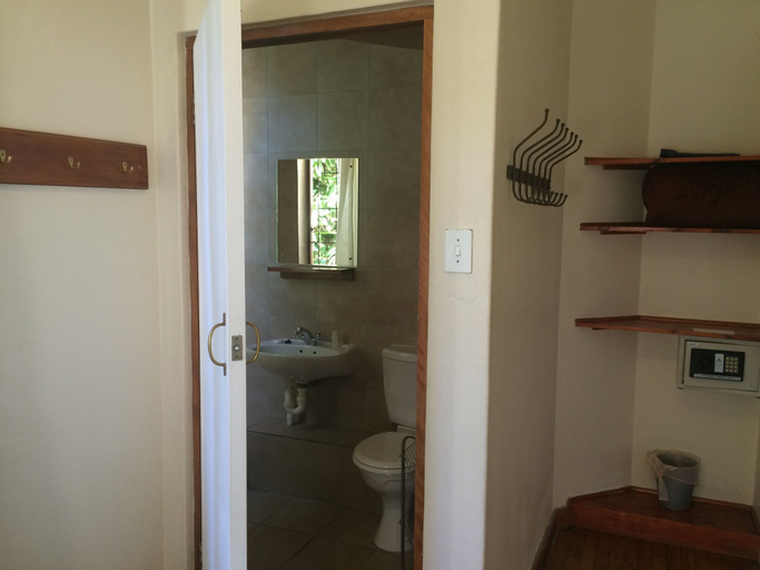 Bathroom 5, A Sunflower Stop - Hostel, City of Cape Town
