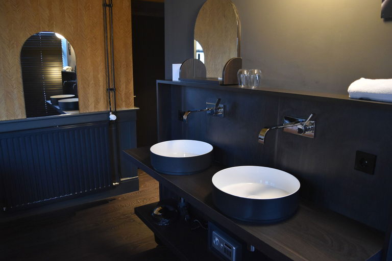 Bathroom 5, Hotel Frank since 1666, Amsterdam