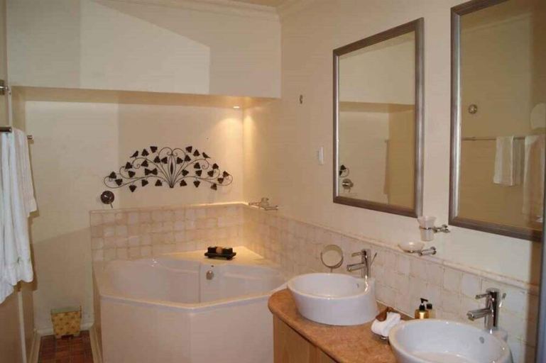 Bathroom 3, Calitzdorp Country House, Eden