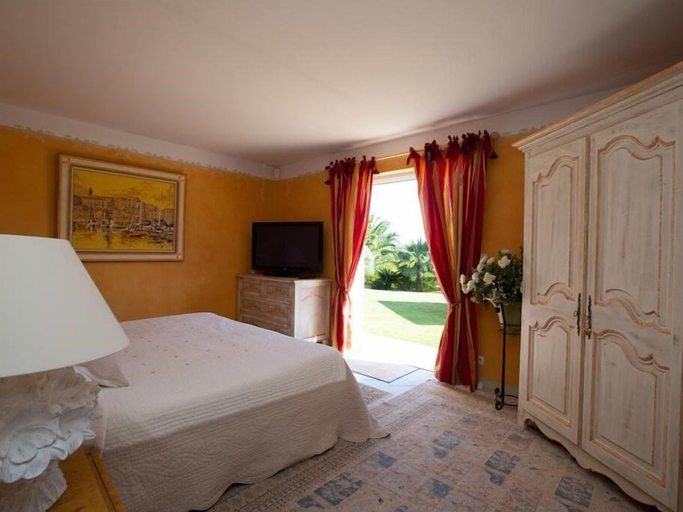 Bedroom 3, La Tarentane, Var