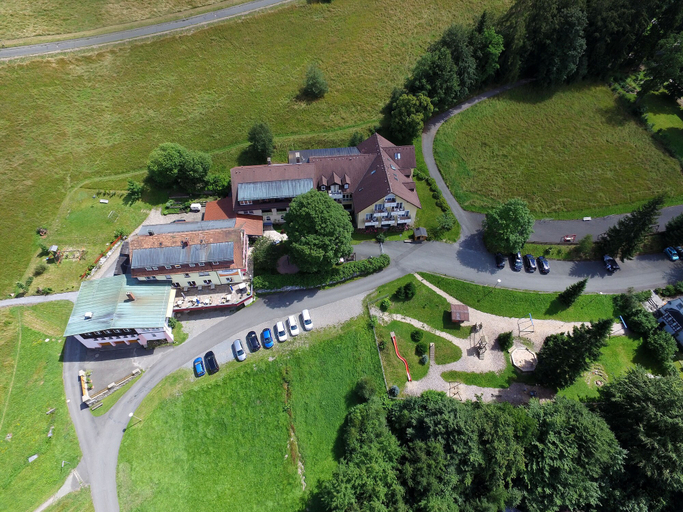 Exterior & Views 2, Familotel Familienklub Krug, Bayreuth