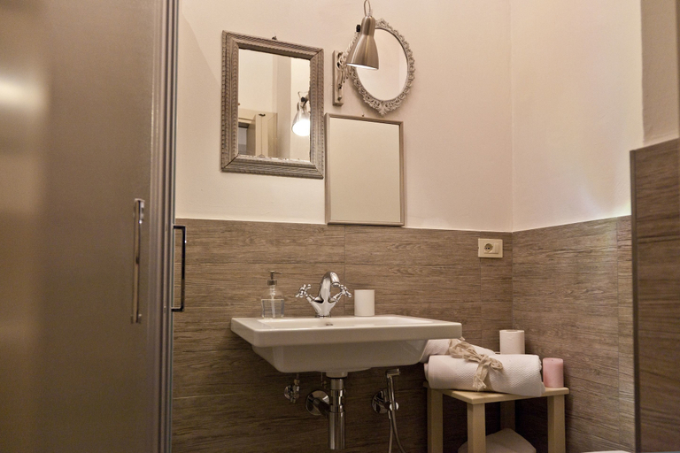Bathroom 4, Locanda Stella, Perugia