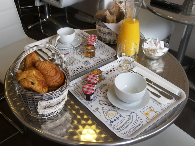 Food & Drinks 5, Hostellerie Del Matin Calme, Loire