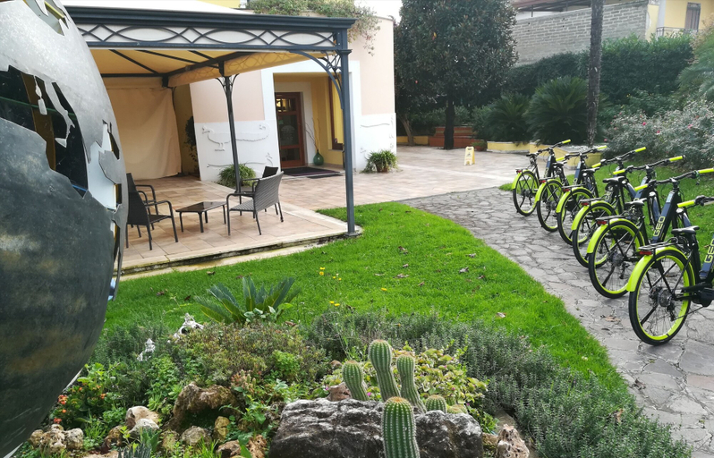 Exterior & Views 2, Hotel Ristorante La Piana, Benevento
